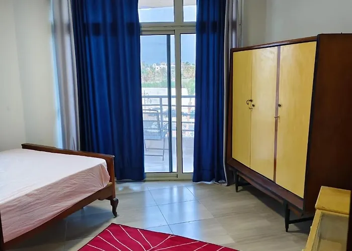Split 2-bedroom Panorama Sv Wif Near Airport *