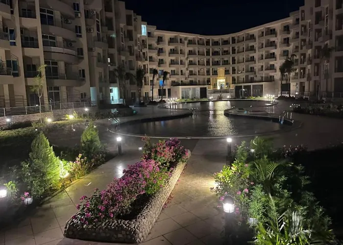 Split 2-bedroom Panorama Sv Wif Near Airport * Хургада