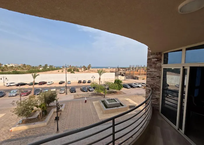 Split 2-bedroom Panorama Sv Wif Near Airport *