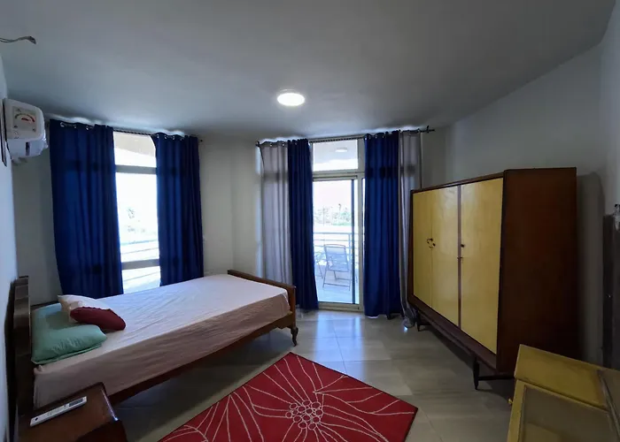 Split 2-bedroom Panorama Sv Wif Near Airport *