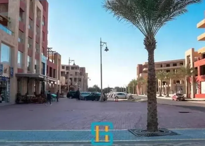Split 2-bedroom Panorama Sv Wif Near Airport * Хургада