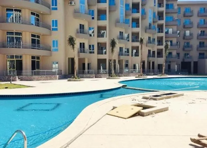 Split 2-bedroom Panorama Sv Wif Near Airport Апартаменты