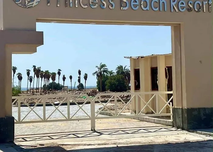 Split 2-bedroom Panorama Sv Wif Near Airport Хургада