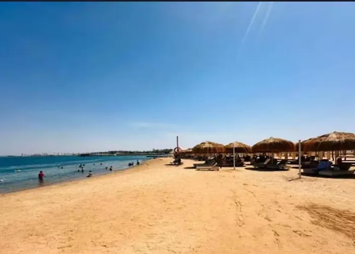 Split 2-bedroom Panorama Sv Wif Near Airport * Хургада