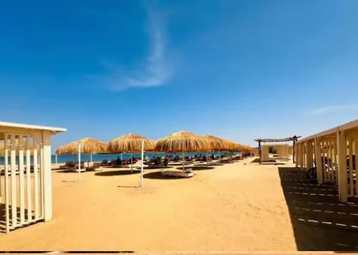 Split 2-bedroom Panorama Sv Wif Near Airport Апартаменты