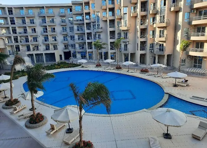 Split 2-bedroom Panorama Sv Wif Near Airport Хургада